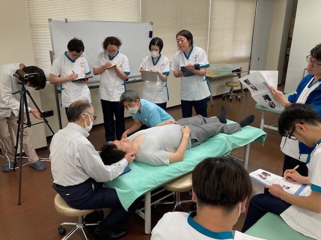 眼精疲労に対するマッサージ